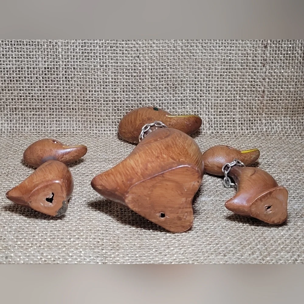 Vintage MCM Faux Bois Rhinestone Eyes Duck Set Of 3 Chain Collar Wood Look Retro